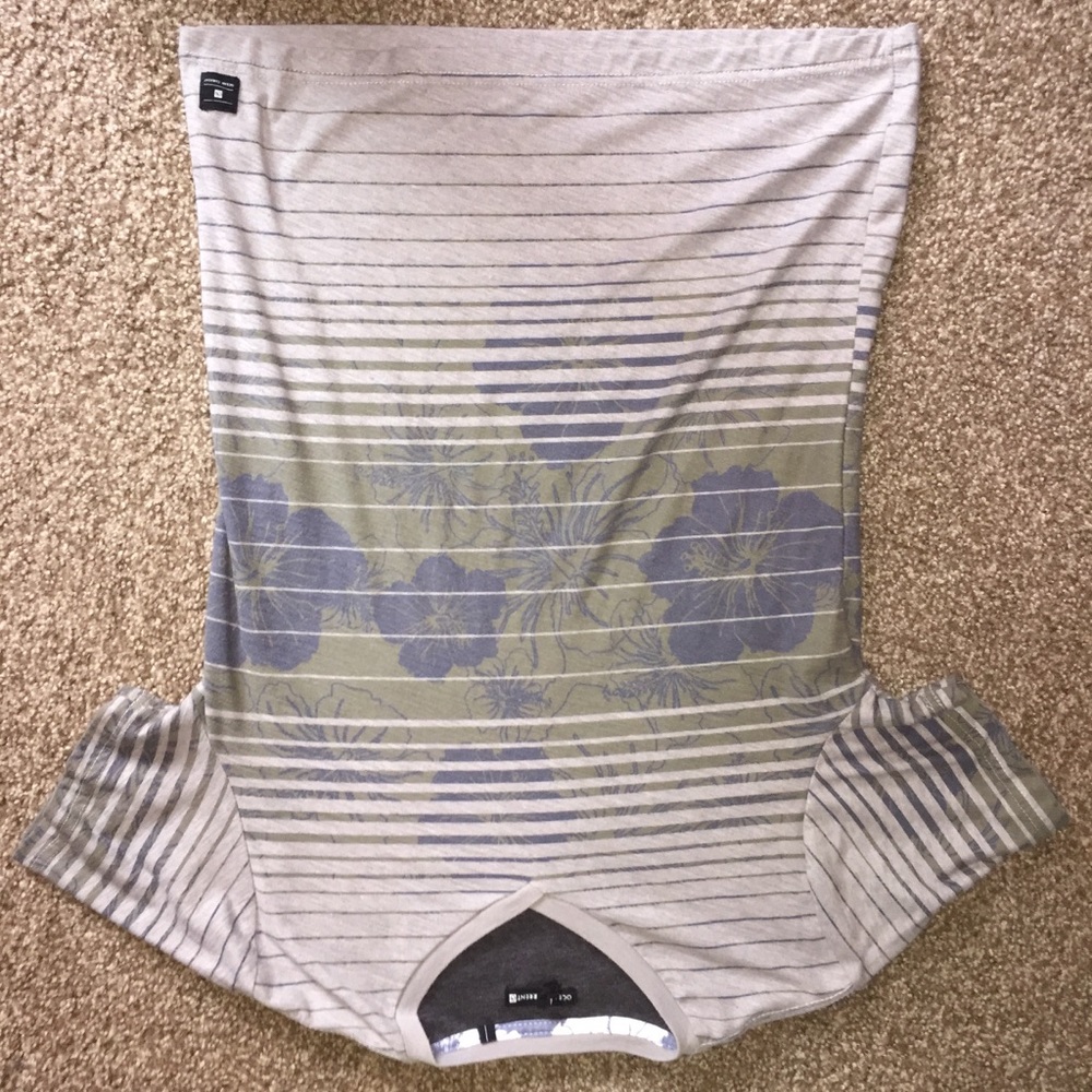 Floral V-neck Medium